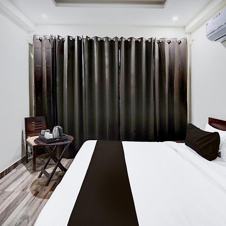 Townhouse Delight Inn 구르가온 외부 사진