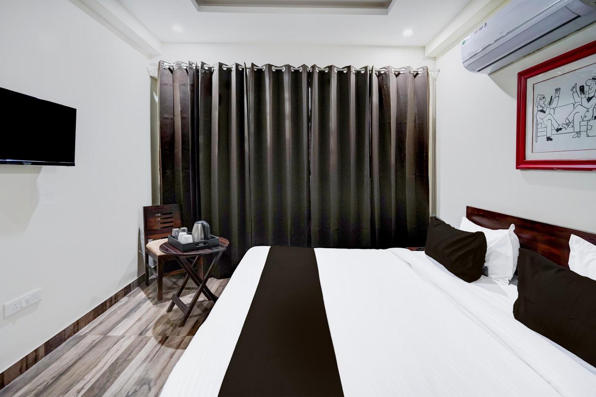 Townhouse Delight Inn 구르가온 외부 사진