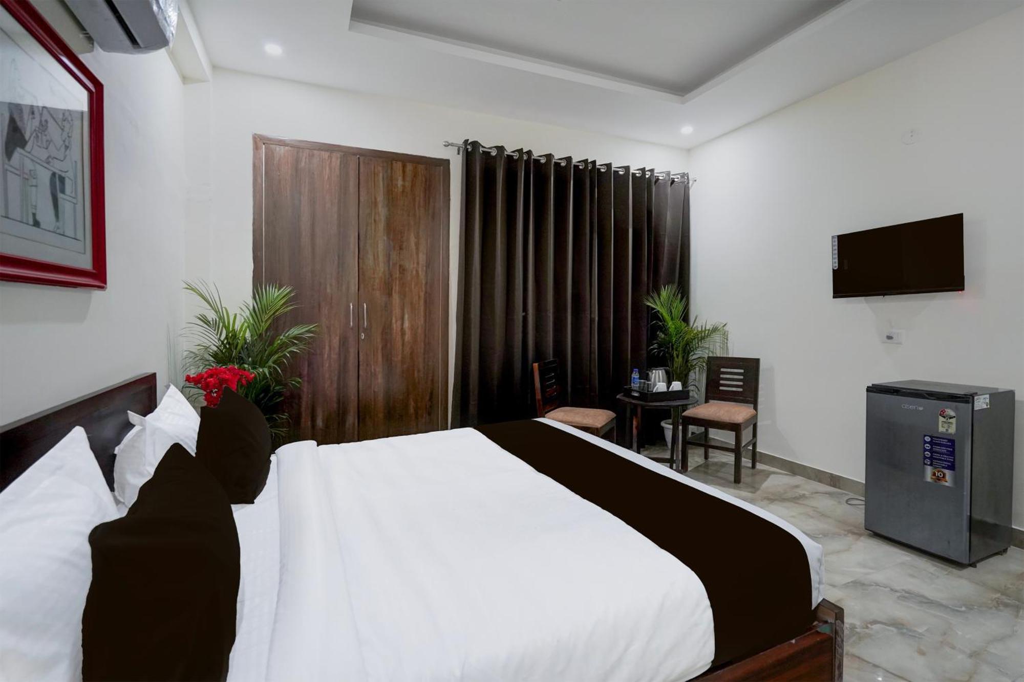 Townhouse Delight Inn 구르가온 외부 사진