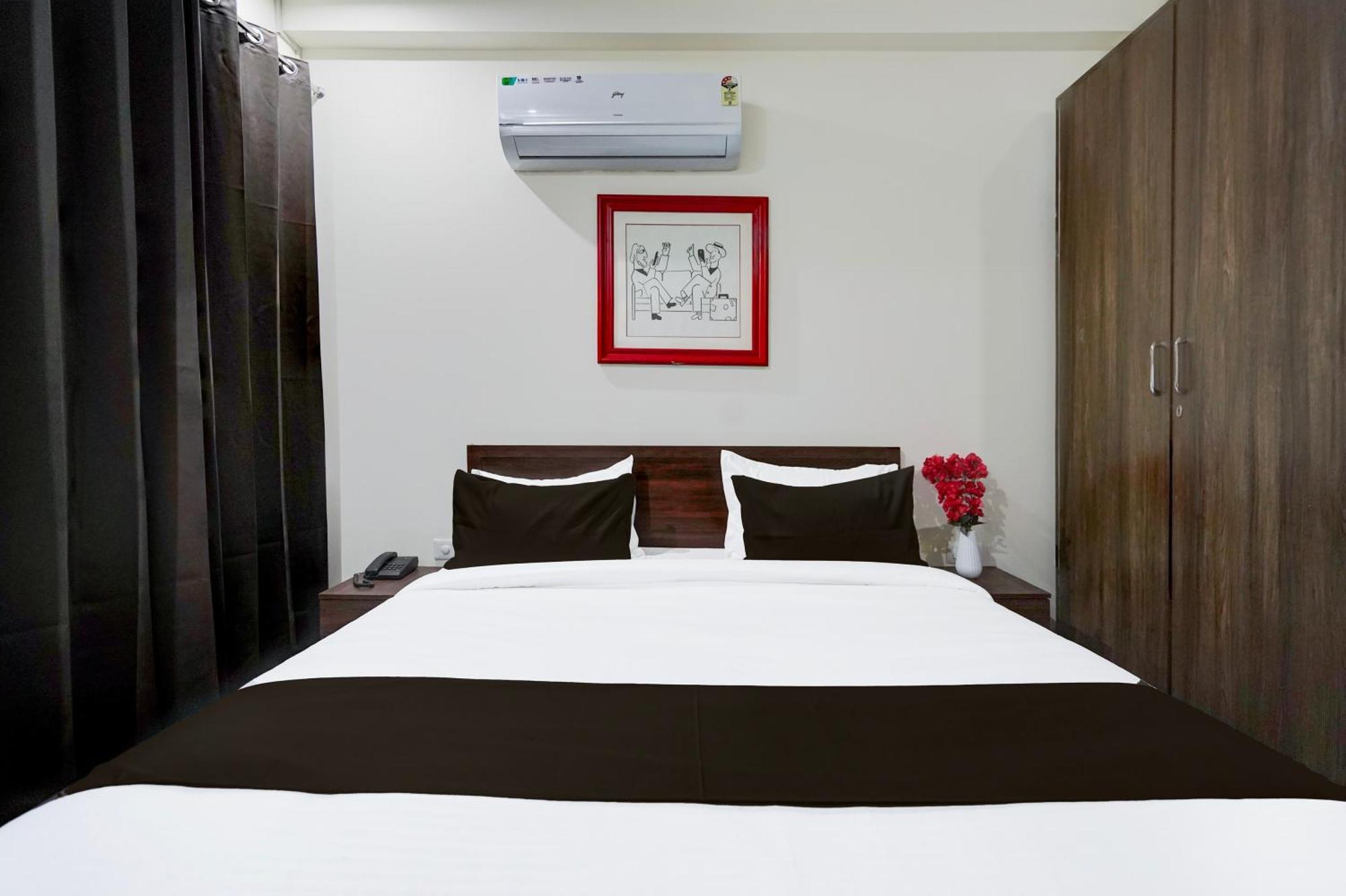 Townhouse Delight Inn 구르가온 외부 사진