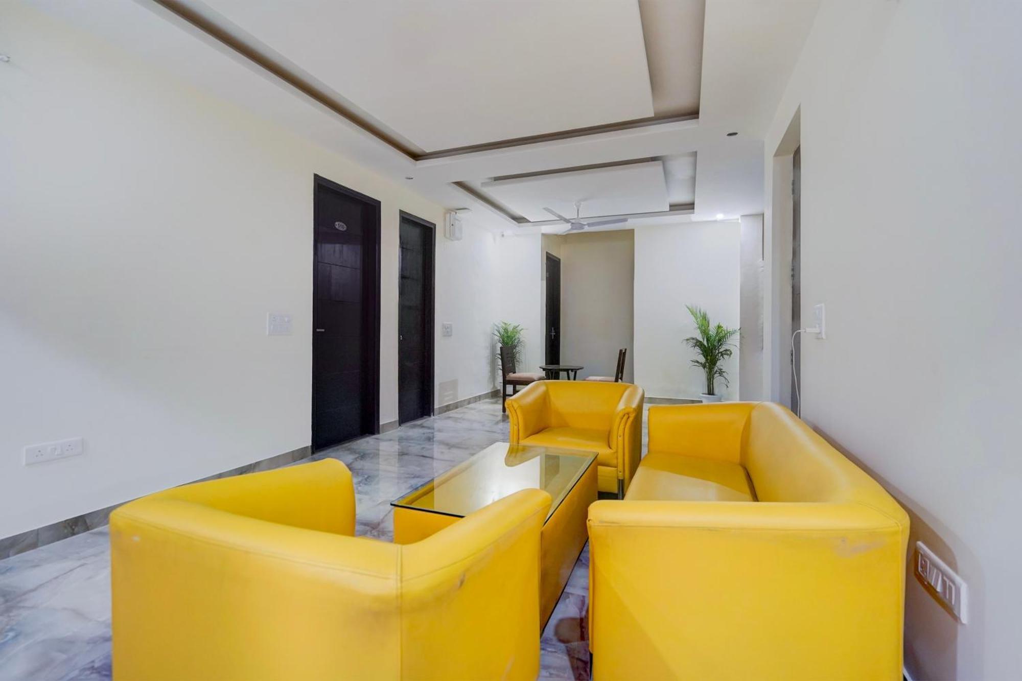 Townhouse Delight Inn 구르가온 외부 사진