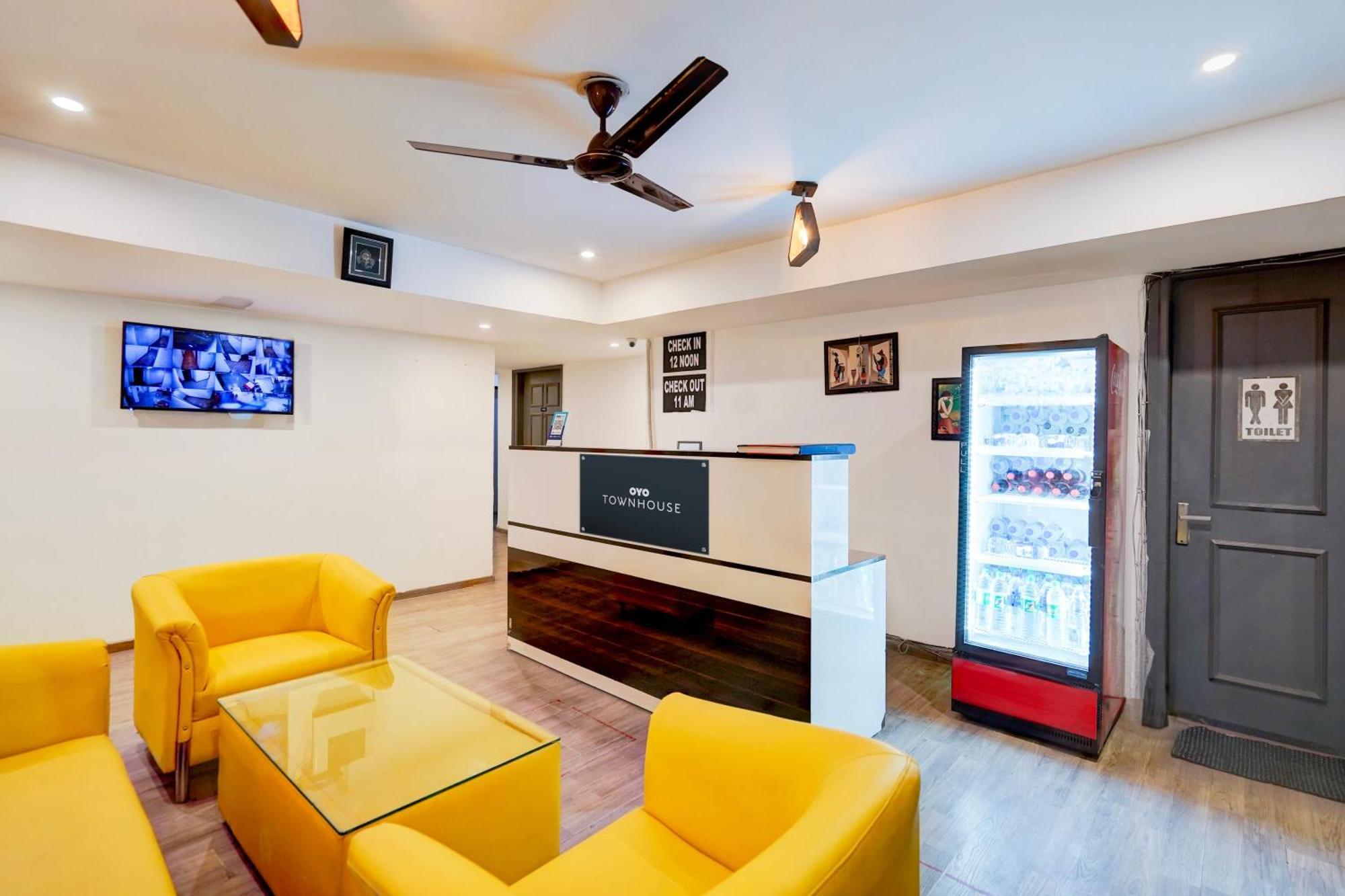 Townhouse Delight Inn 구르가온 외부 사진