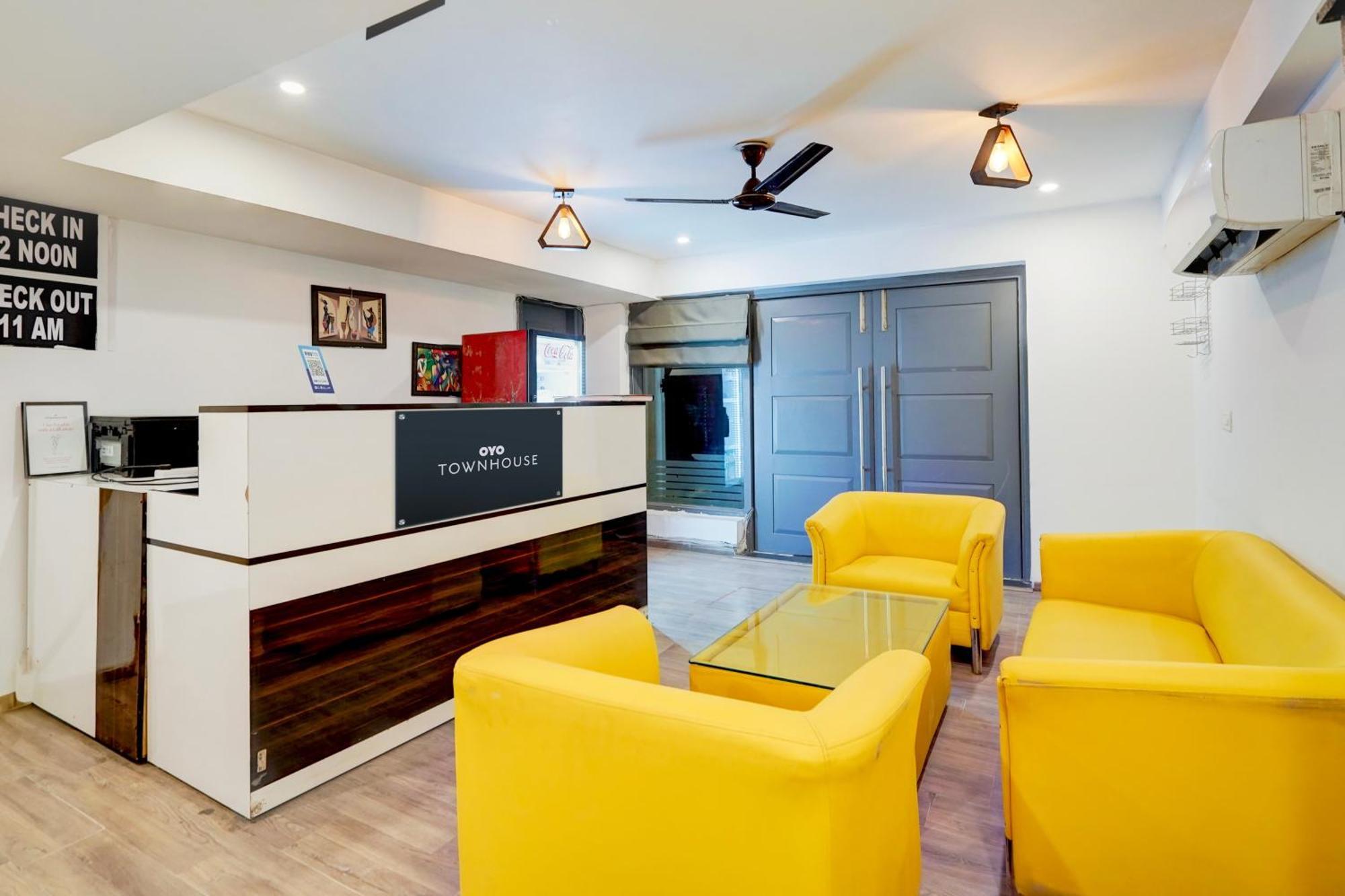 Townhouse Delight Inn 구르가온 외부 사진