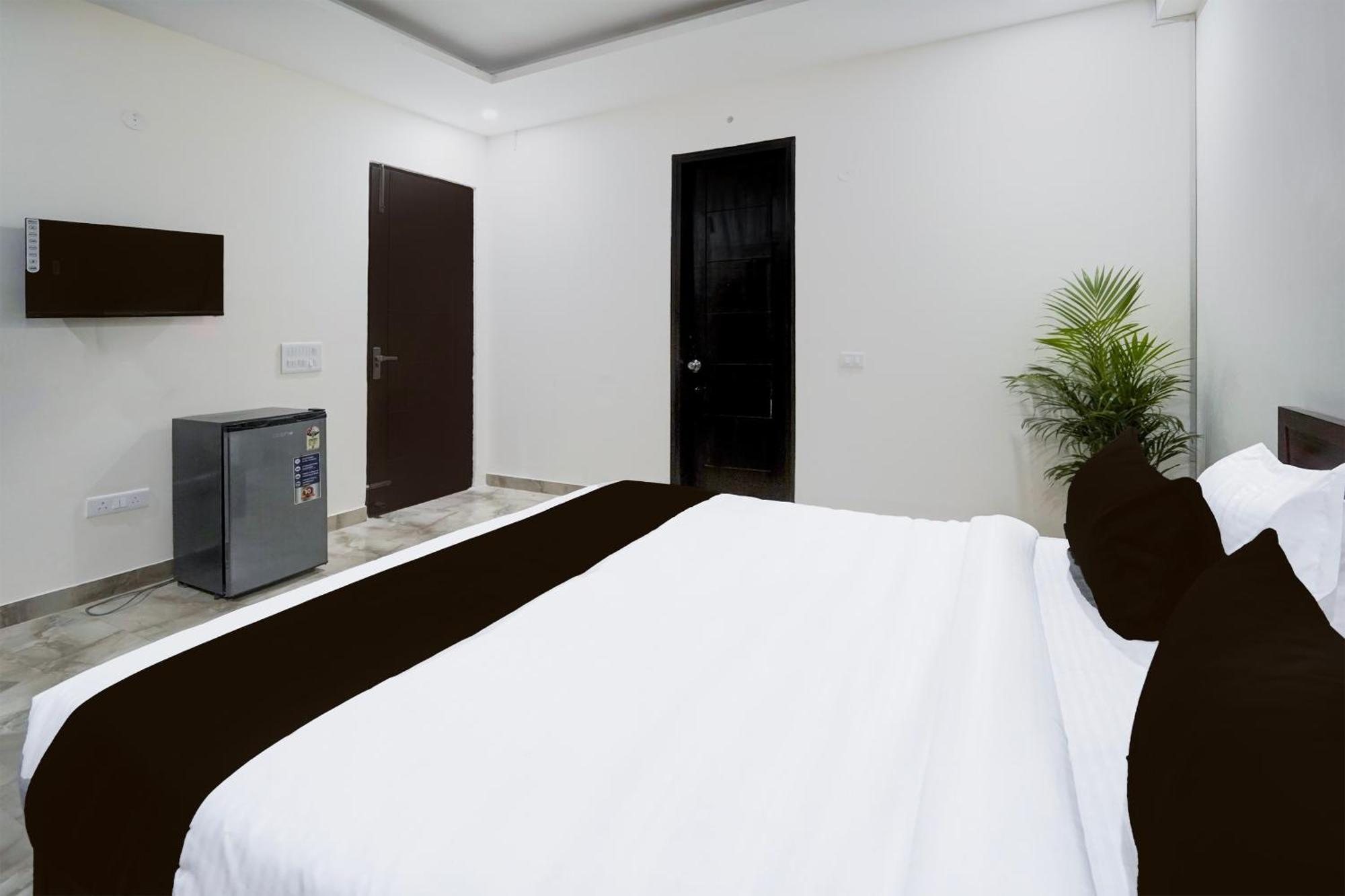Townhouse Delight Inn 구르가온 외부 사진