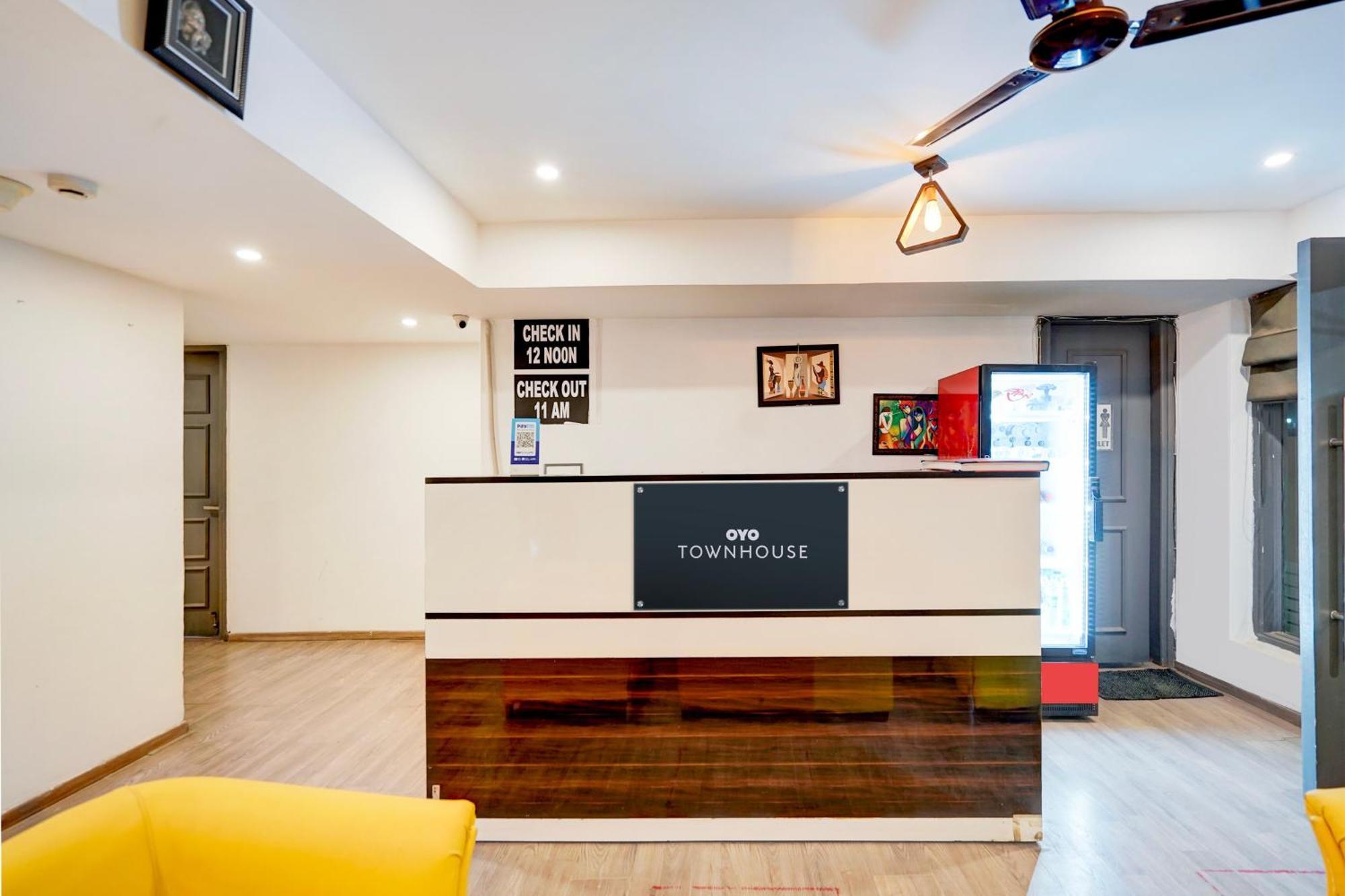 Townhouse Delight Inn 구르가온 외부 사진
