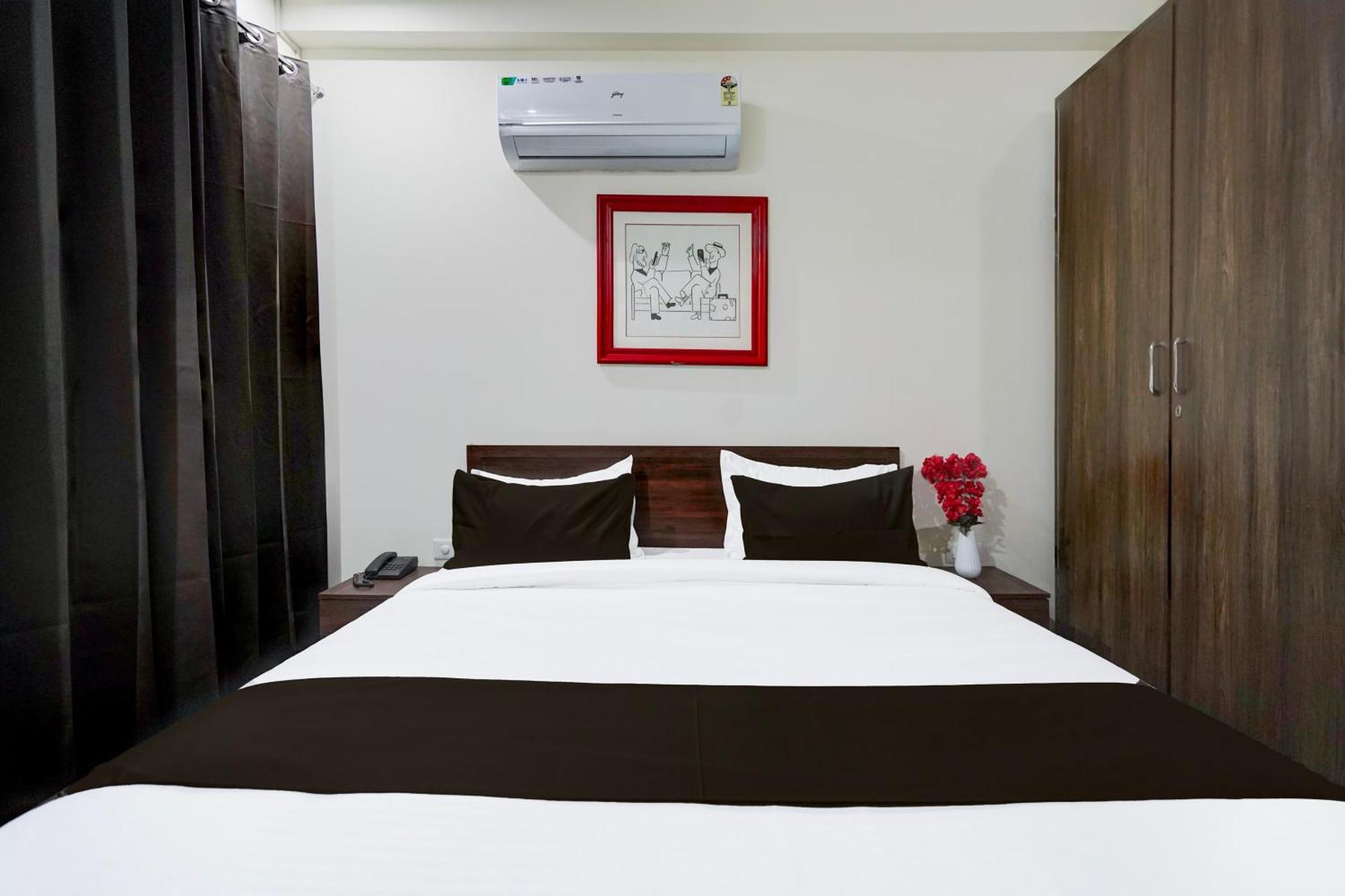 Townhouse Delight Inn 구르가온 외부 사진