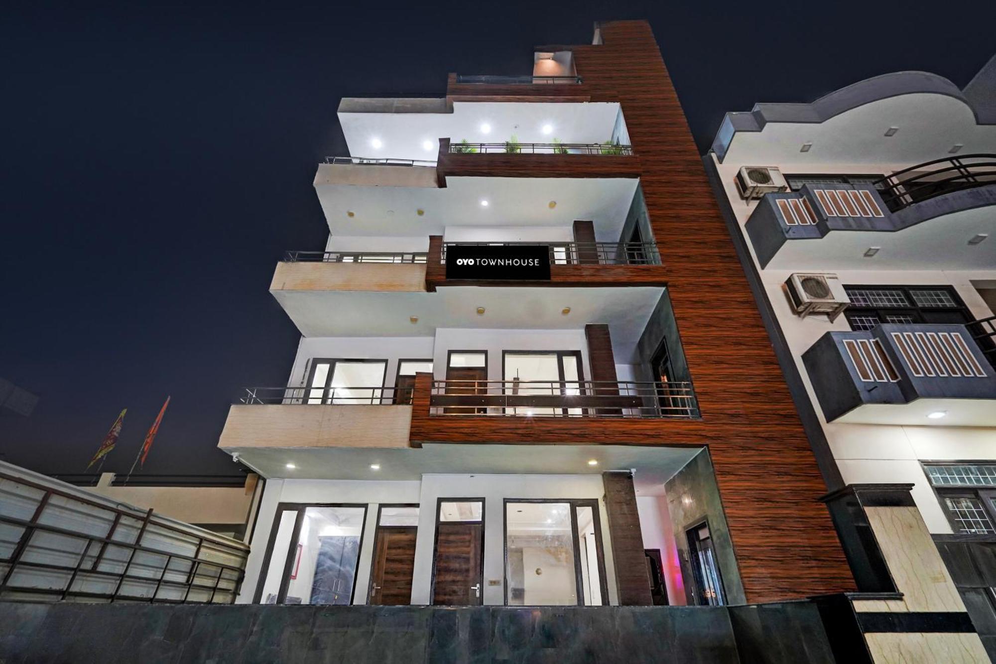 Townhouse Delight Inn 구르가온 외부 사진